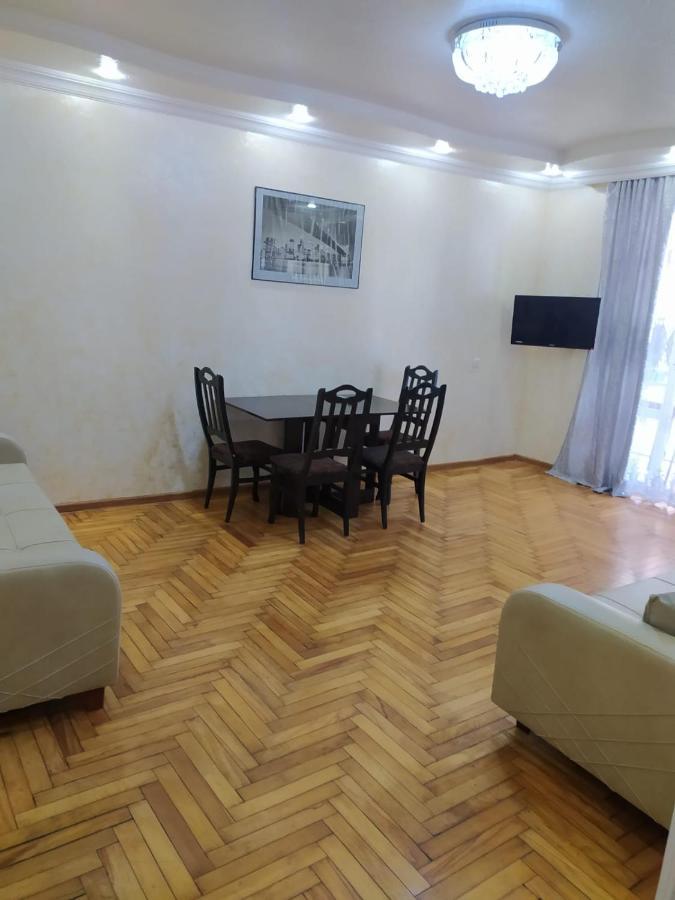 Apartment On 26 May Str Batumi Exteriör bild